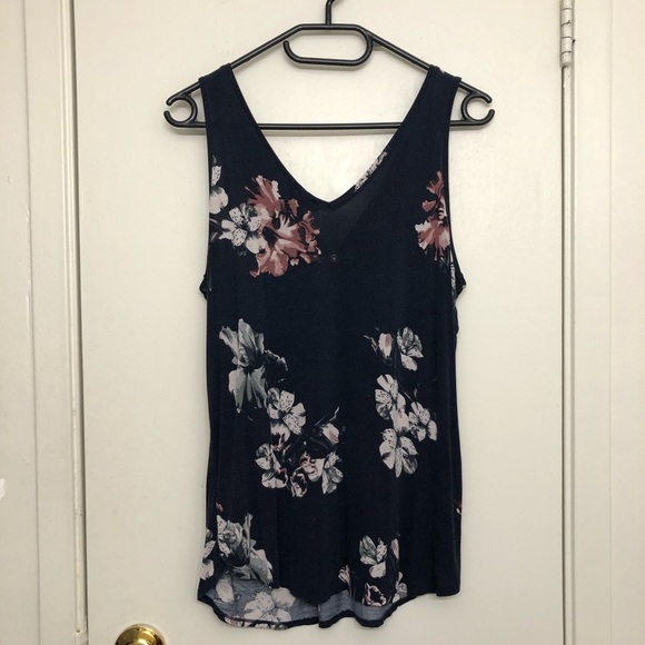 Dynamite Tank Top - Picture 4 of 5